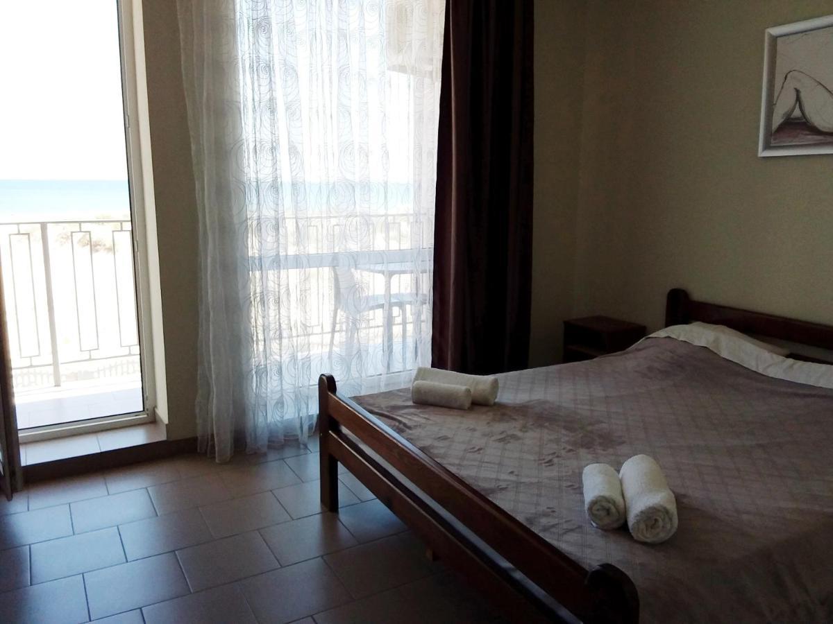Hotel Golden Beach Zatoka Kültér fotó